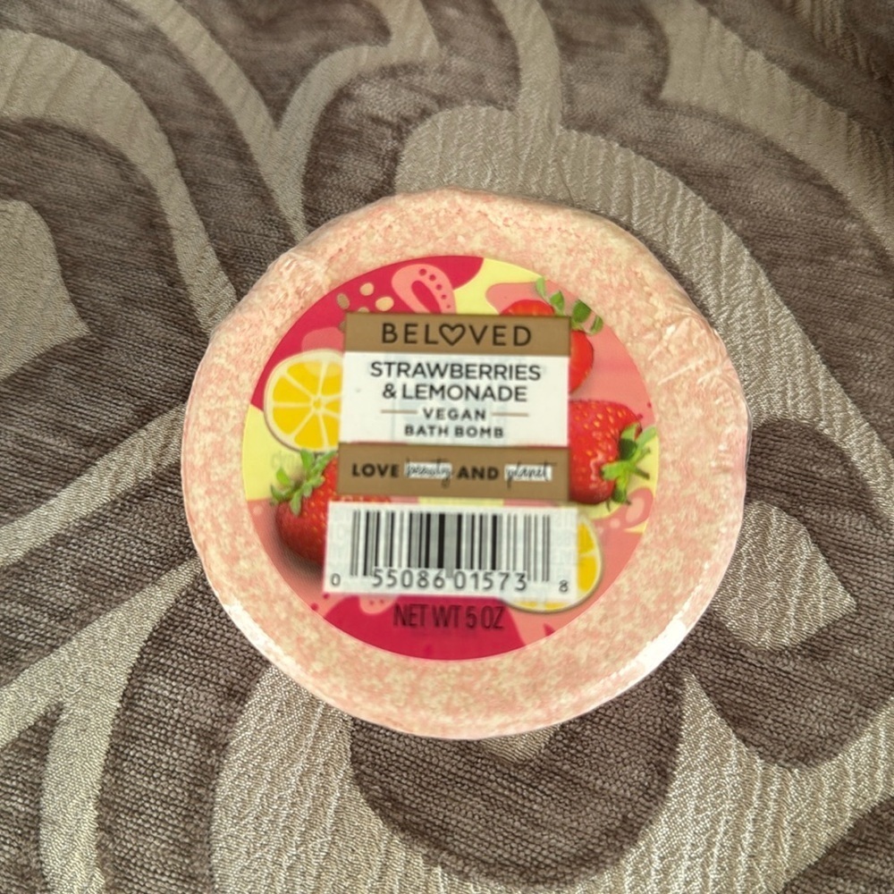 Beloved Strawberries & Lemonade Bath Bomb
